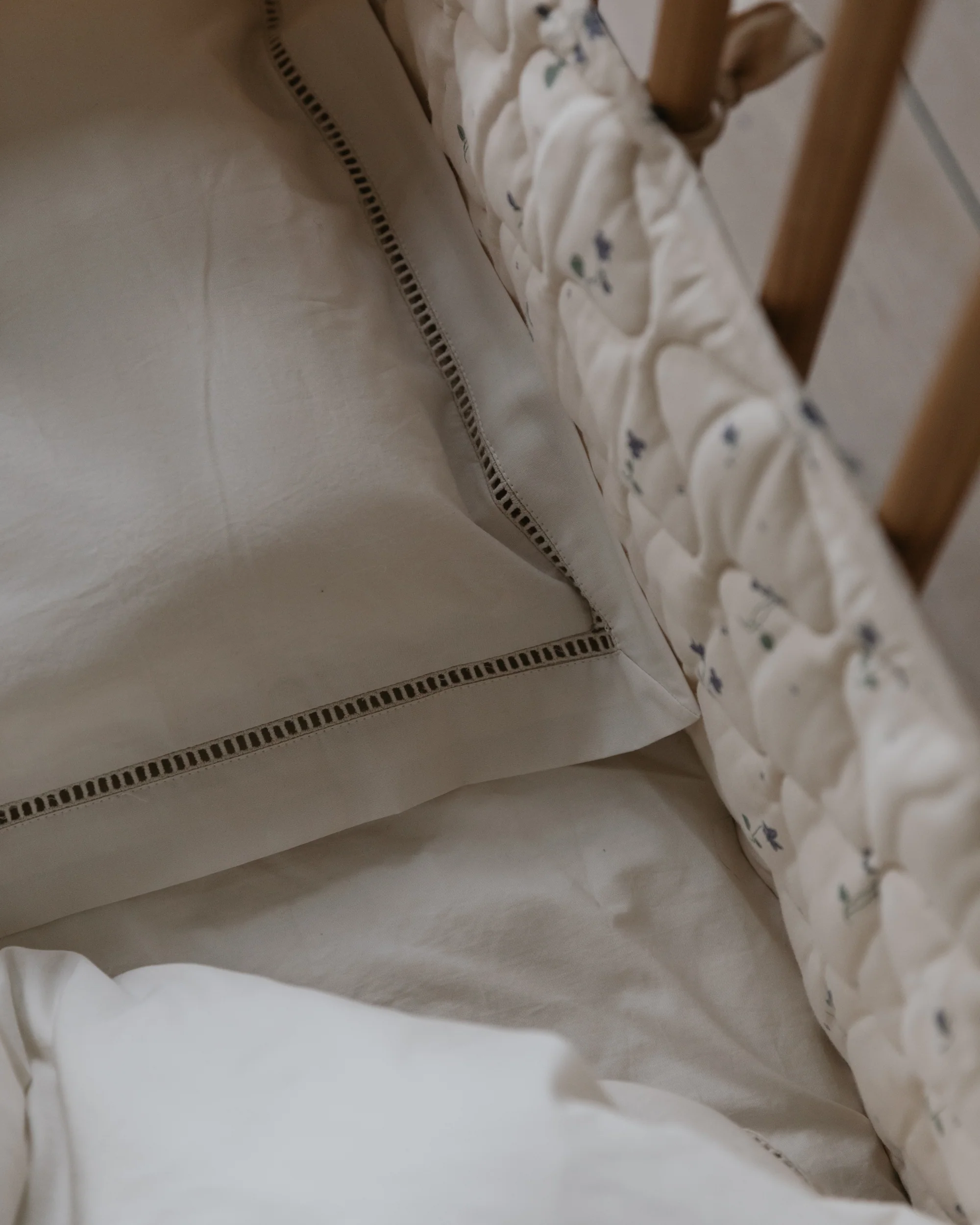 Ladder Lace Bed Set Junior - Image 3